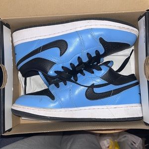 AIR JORDAN  1 lOW GS